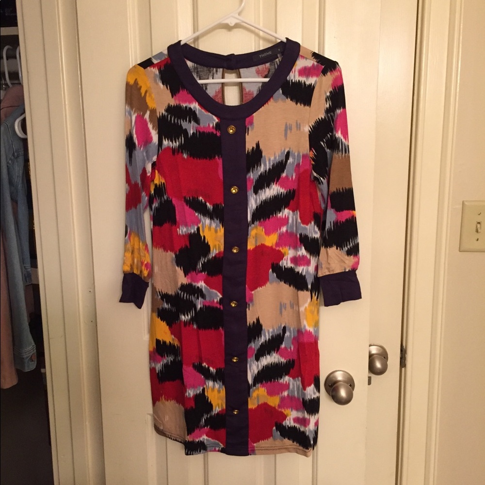 Theme Dress
